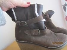 Celtic & Co Size 40 Brown Suede Wedge Heel Ankle  Boots (c)