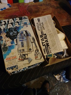 Vintage 1977 Star Wars R2-D2 Model Kit Used