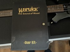 Warwick Buzzard Bass