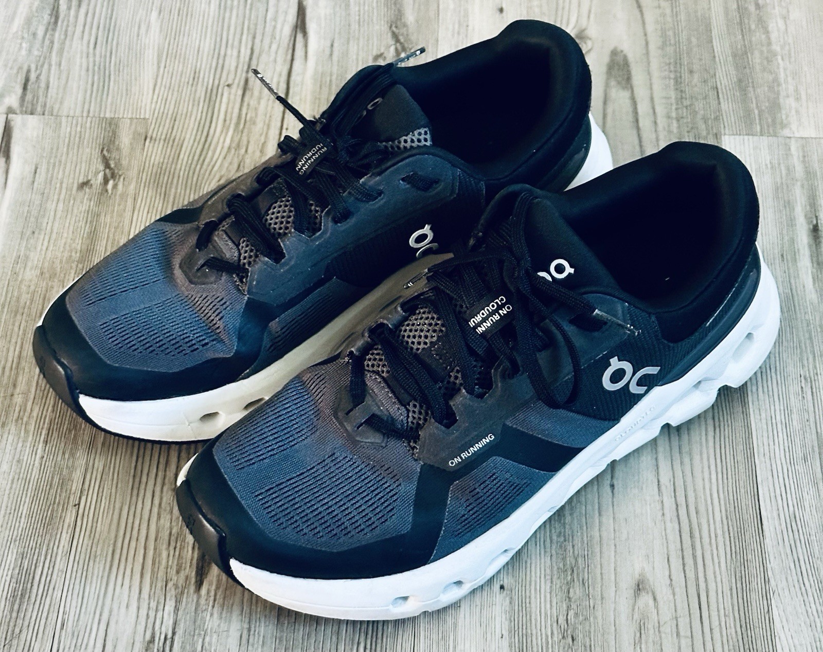 On CLOUDRUNNER 2 Womens Eclipse Black Gray Runnin… - image 9