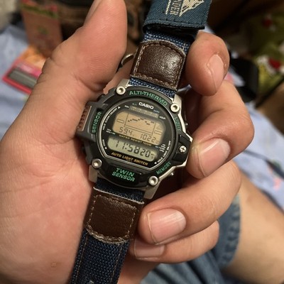 Vintage Casio Pro Trek PRT-30 Twin Sensor Altimeter Thermometer