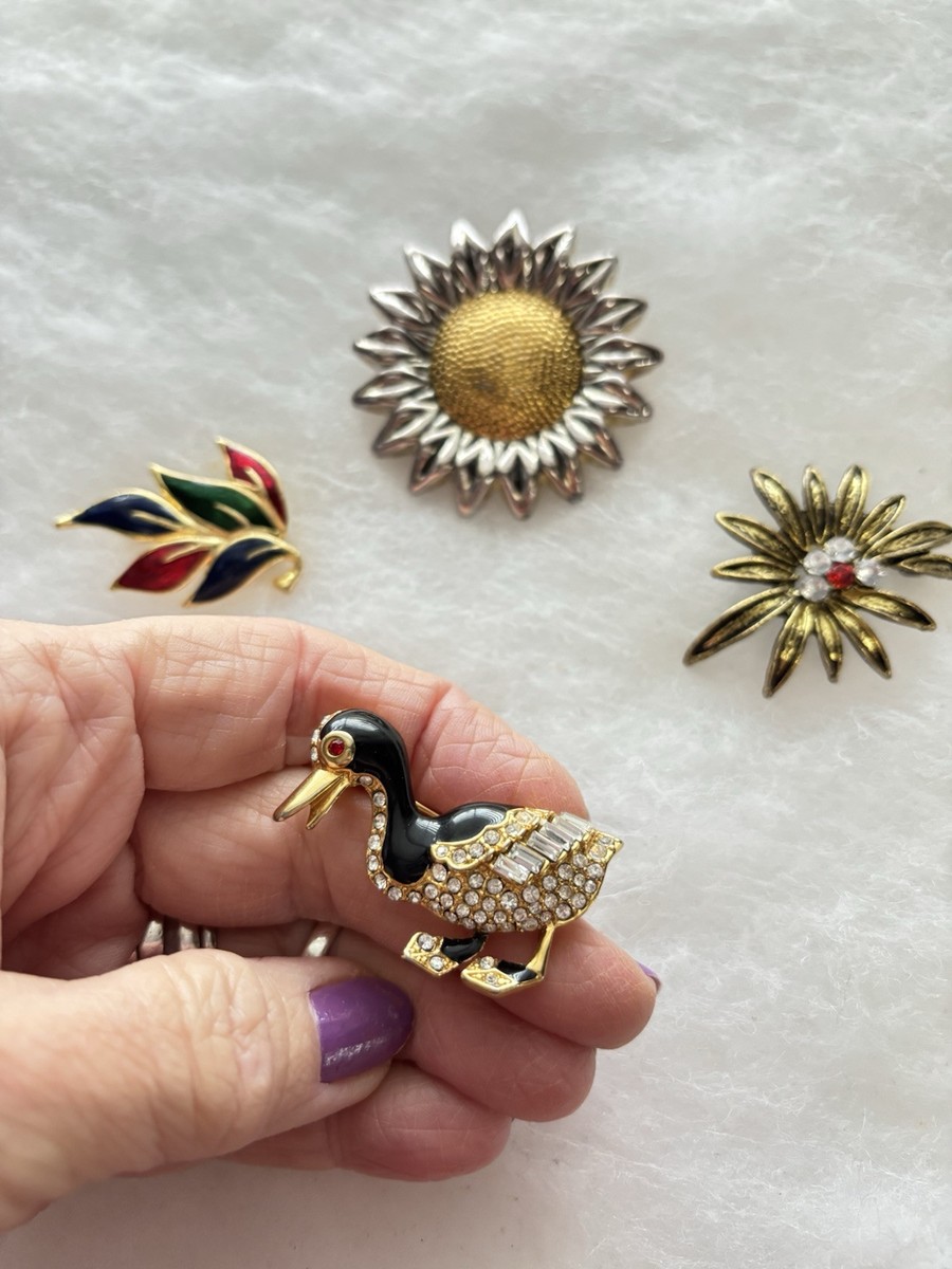 Estate Find Lot Of Brooches/Pins X 4.  1-BEST View 5