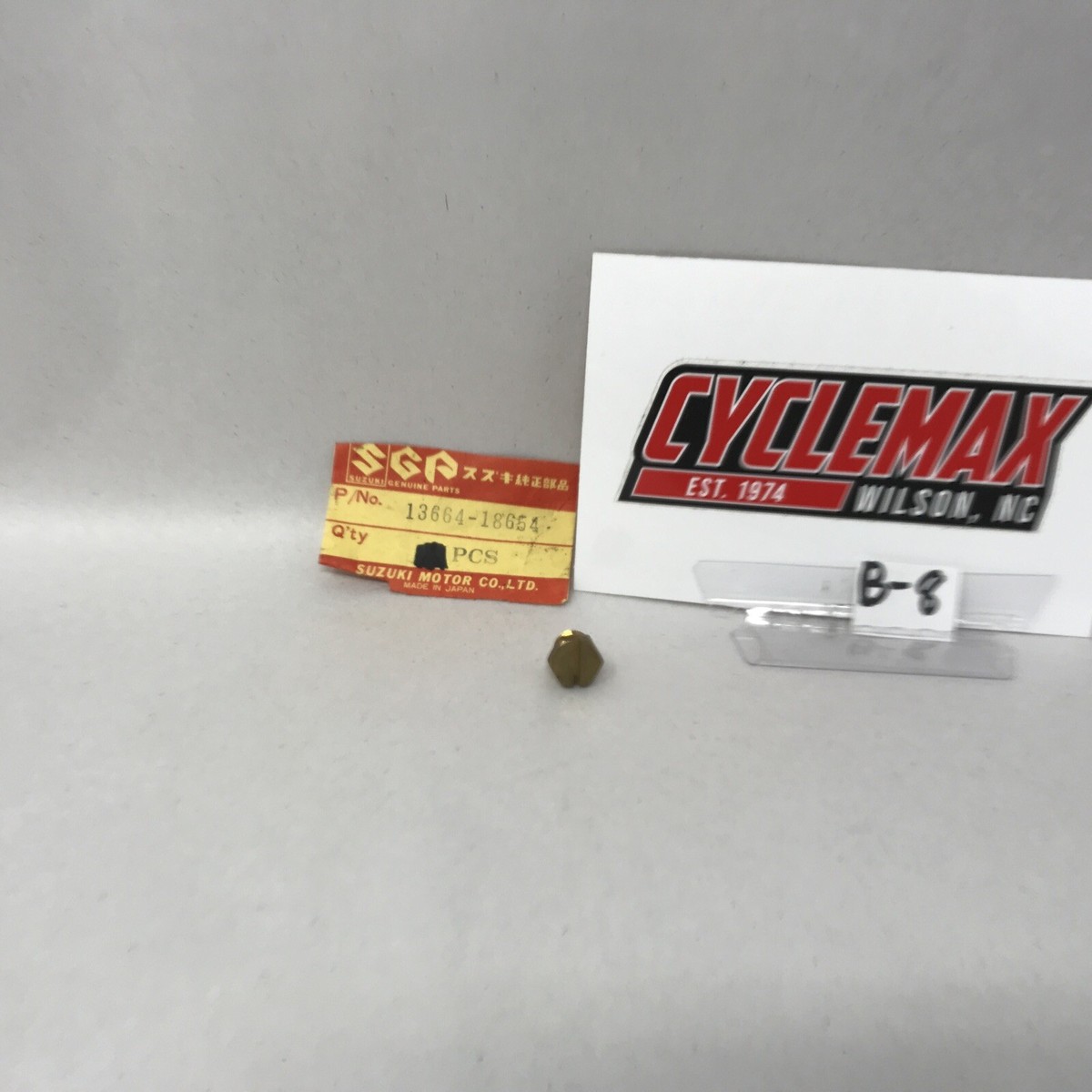 Ruco  SUZUKI GT750,GT380,RE5,GT185,GT250,TS185,GT55 Carburetor Screw OEM