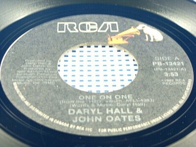 HALL & OATES - One On One / Art Of Heartbreak - 1982 VG+ Canada Press ...