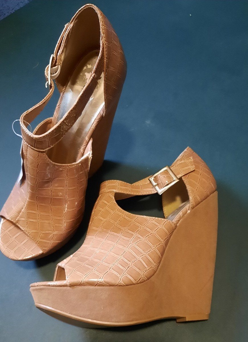 XOXO Rusty Beige Patent Leather Peep Toe Platform Wedge Heels