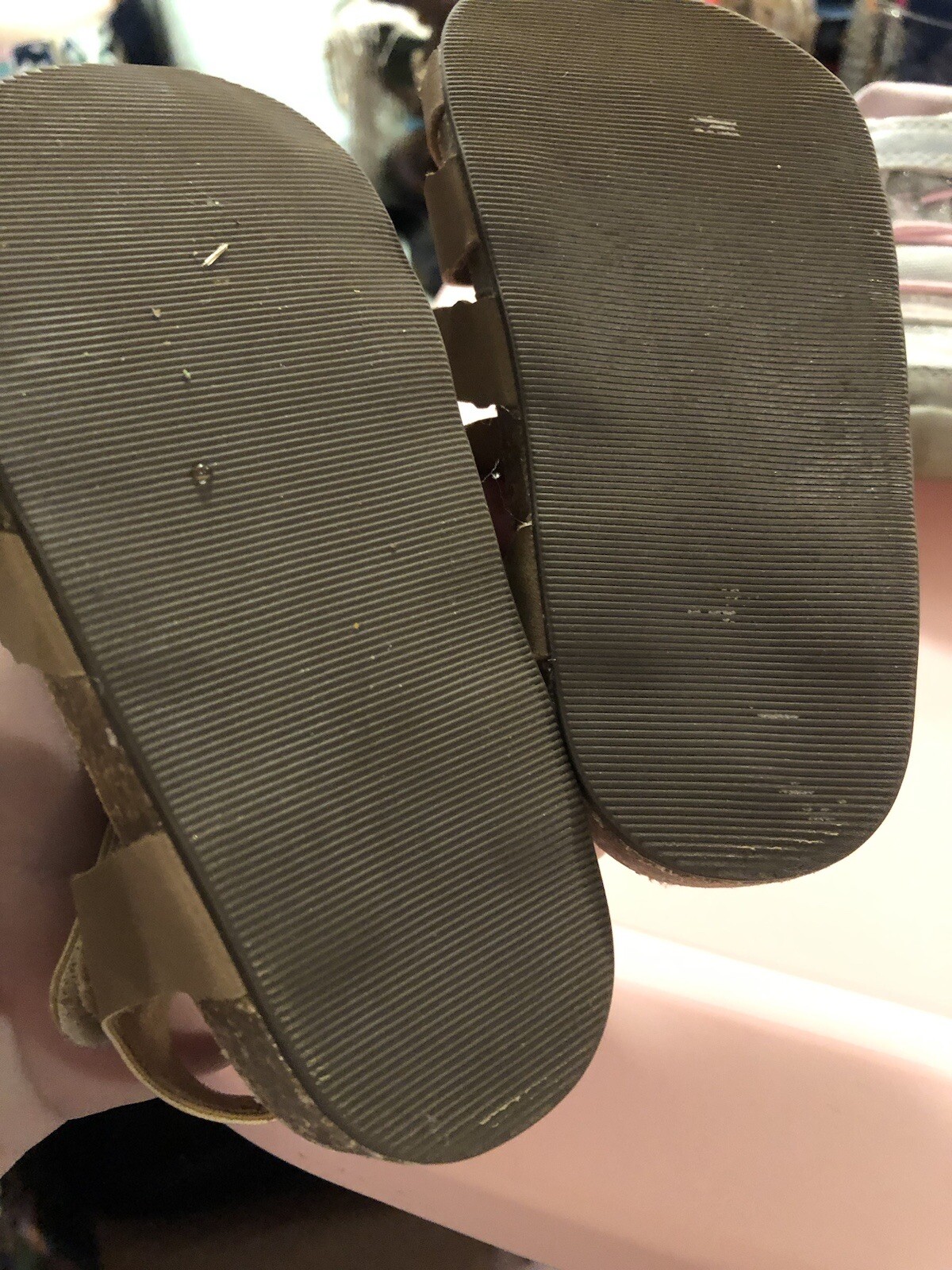 Lotto di 4 paia di sneakers e sandali per bambina taglia 7 8 OshKosh Oldy