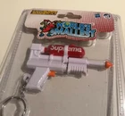 Porte clés SS19 Supreme worlds plus petit mini super soaker 50 neuf et jamais ouvert