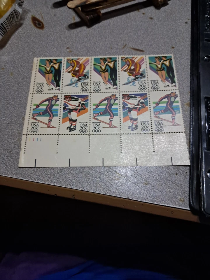 Block of 10 x20 cent stamps 1984 winter olympics - Image 2 of 4