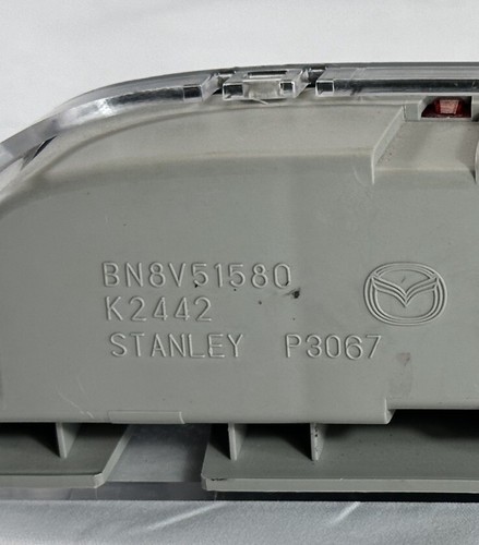 2007 Mazda 3 Third Brake Light Stop Lamp OEM BN8V51580 - Bild 4 von 4