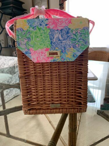 NWT LILY Pulitzer Coming In Hot Insulated Backpack Cooler  display picture 1