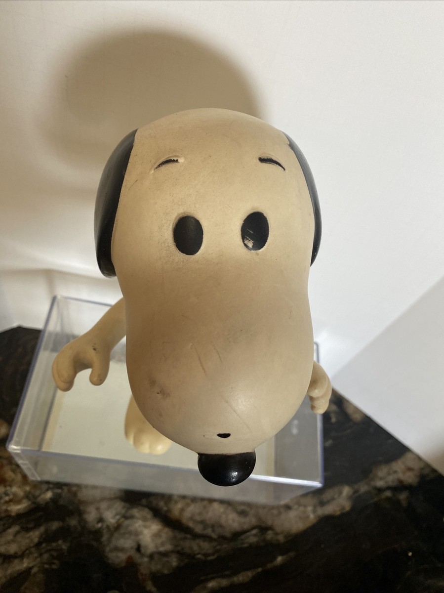 G Vintage 8.5” Vinyl 1966 Snoopy Peanuts Poseable Toy Doll G Vintage 8.5” Vinyl 1966 Snoopy Peanuts Poseable Toy Doll
