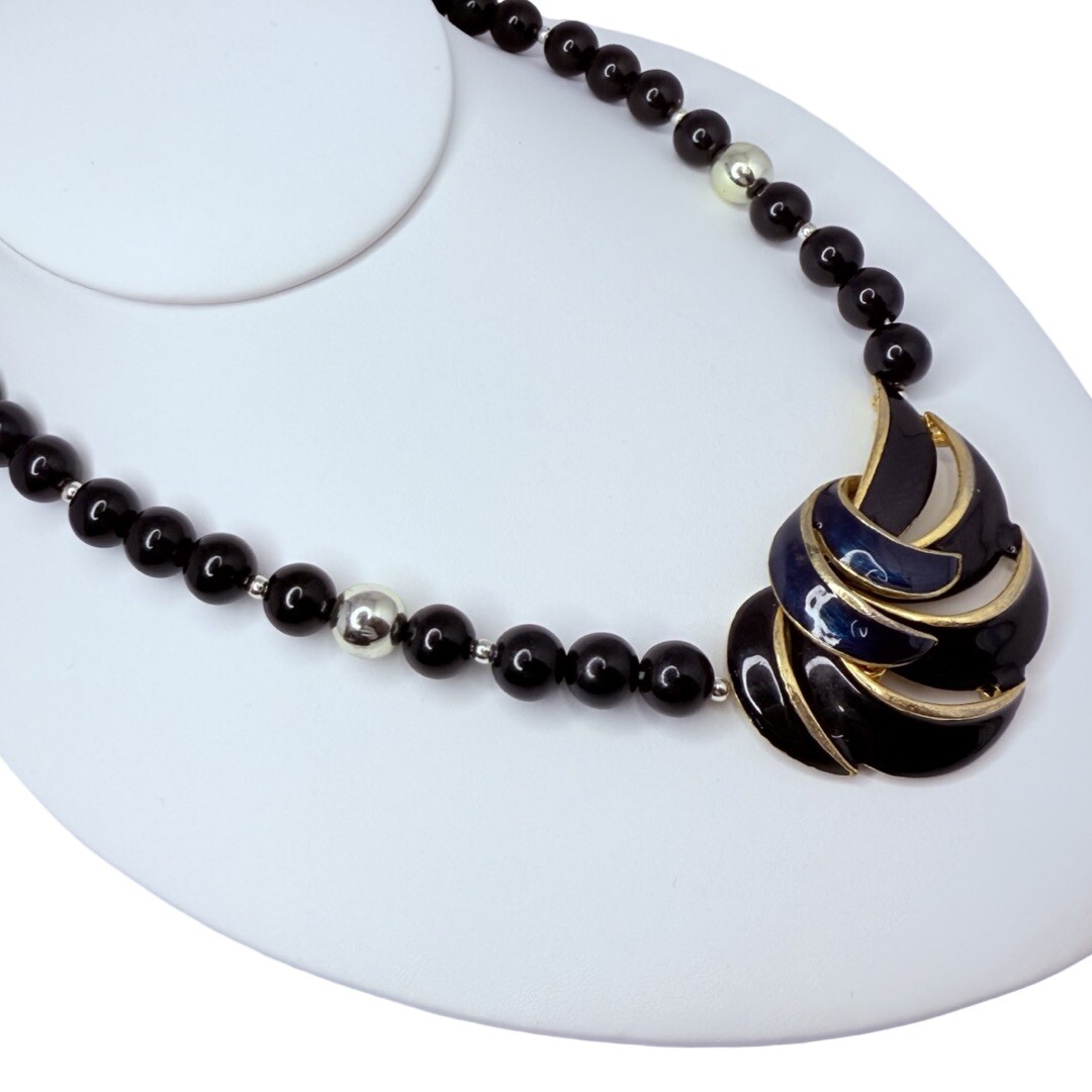 Givenchy Necklace 17.5" Navy Blue & Black Pendant Beaded Haute Couture thumbnail 4