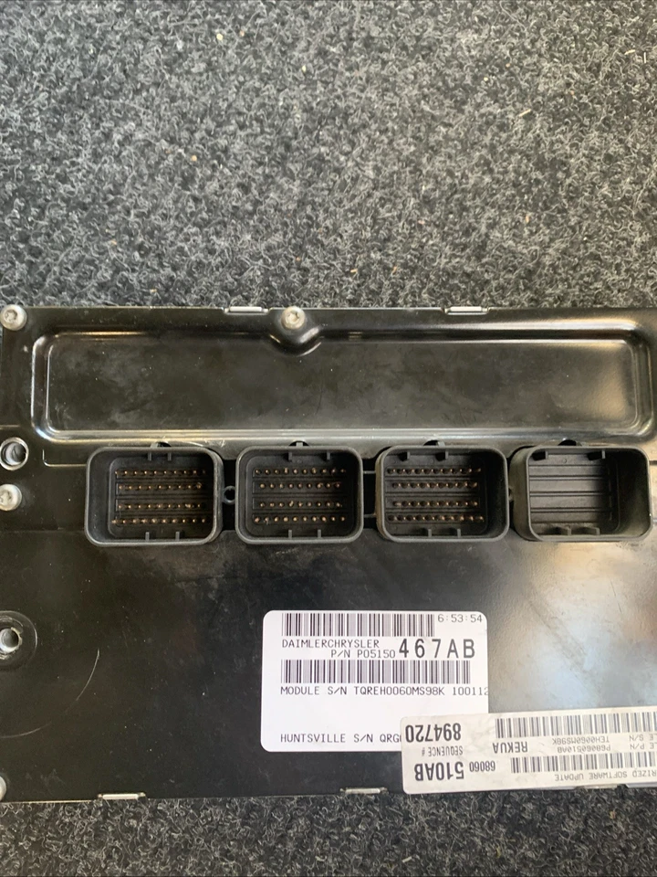 Módulo de control del motor 10 2010 Jeep Grand Cherokee computadora ECM ECU P05150467AB Foto 3 de 4