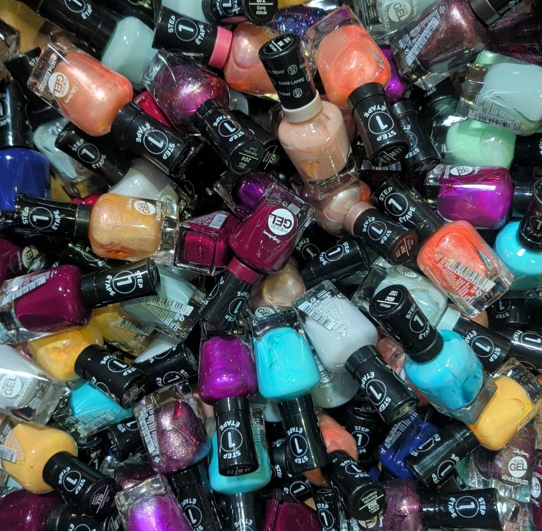 Lot of 20 Random Bottles Sally Hansen Miracle Gel Nail Polish No Repeats