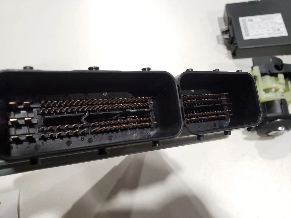 BMW 128i E82 2008 cupé automático - juego de seguridad de encendido - llave ECU CAS3 OEM Foto 3 de 4