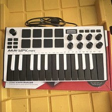 Akai MPK mini MIDI Keyboard Controller USB Co...