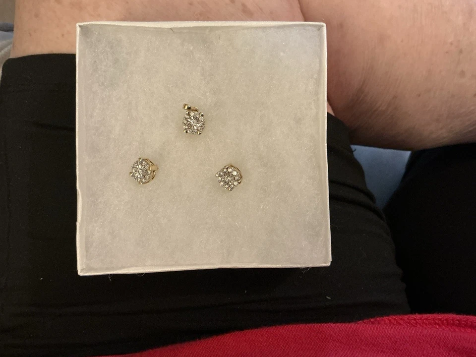 Conjunto de collar y pendientes de diamantes de oro amarillo de plata de ley 925 Foto 3 de 4