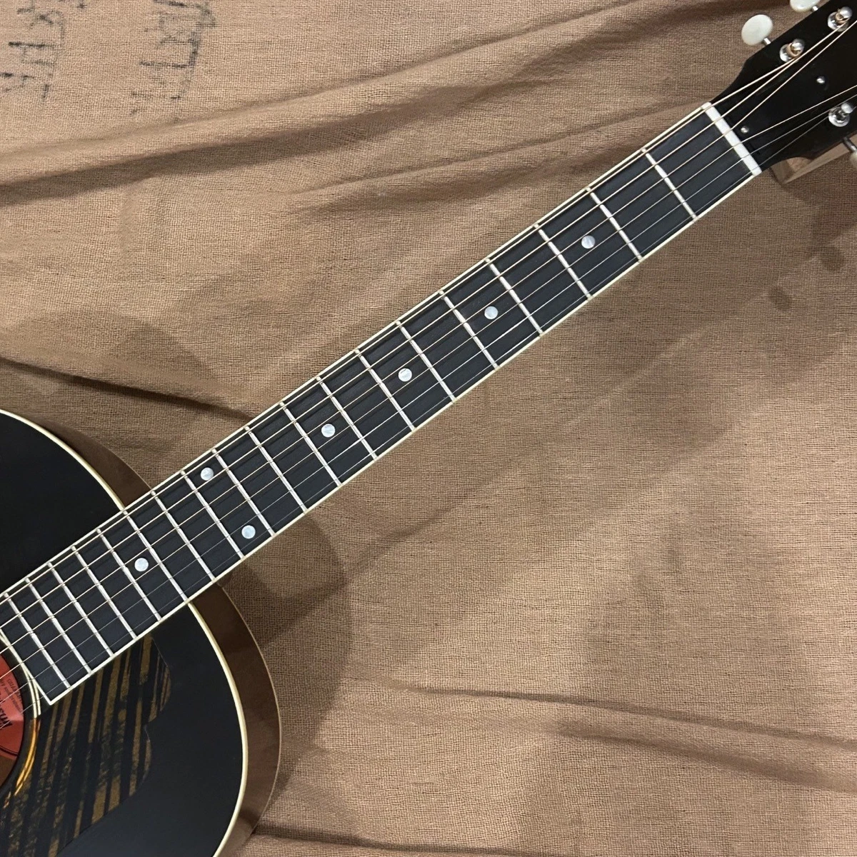 Gibson Custom Shop 1939 J-55 Colección Histórica Desteñida Sunburst con Estuc...