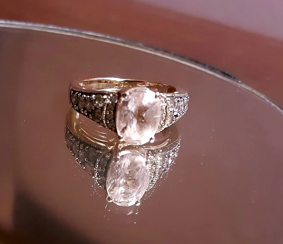 Anillo LeVian Oro Rosa 14k Morganita 0.90ct Diamantes 18 piezas 1/4ct Talla 5 Certificado de Autenticidad Foto 4 de 4