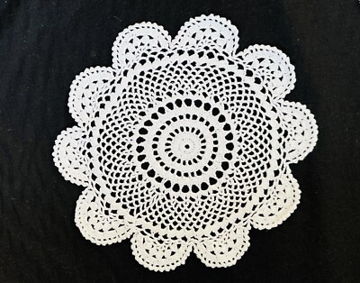Vintage Handarbeit Baumwolle Häkeldeckchen weiß 18 cm Hochzeit Party Blume Spitze