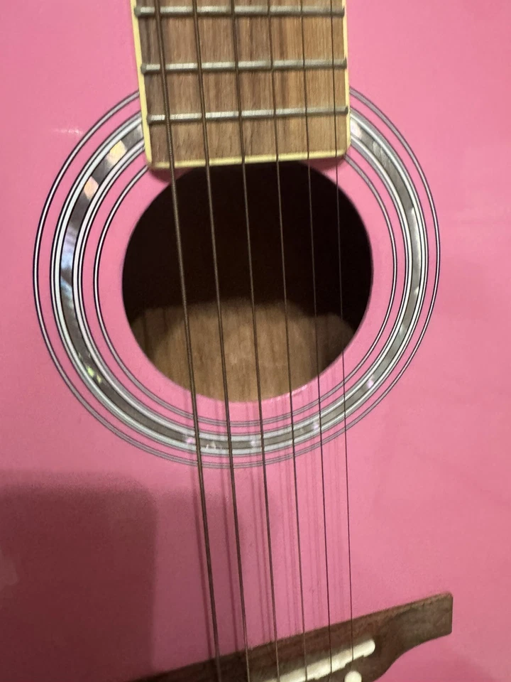 Daisy Rock Rosa Acústico MIK, Tamaño Niños Más Grande, Adulto Pequeño Usado Foto 3 de 4