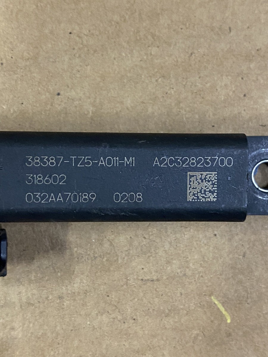 2016-23 HONDA CIVIC PASSIVE KEYLESS ENTRY ANTENNA RECEIVER OEM