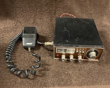 Vintage Midland 13-882B 23 Channel CB Radio Transceiver Dec. 1975