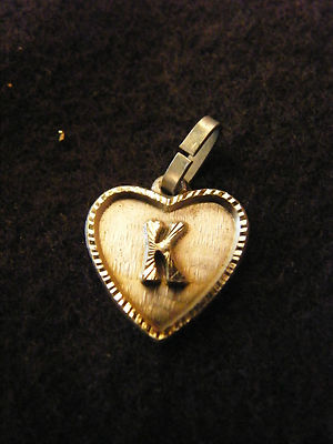 Pendentif Cœur Médaillon Plaqué Or Avec Lettre K - 1,5 Cm - Occasion En Bel état