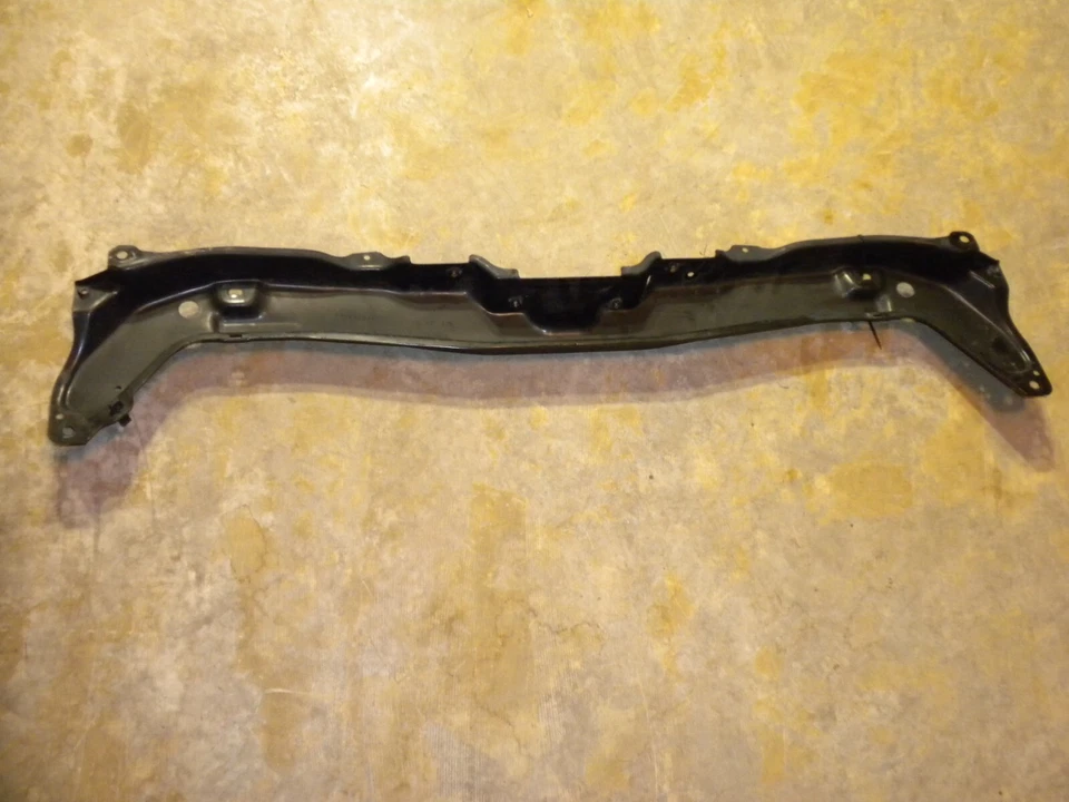 12 2012 Town And Country - Caravan 3.6L V6 Upper Radiator Support Tie Bar Foto 2 de 4