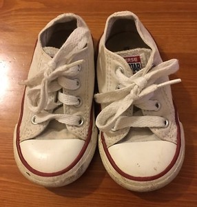 infant size 5 white converse