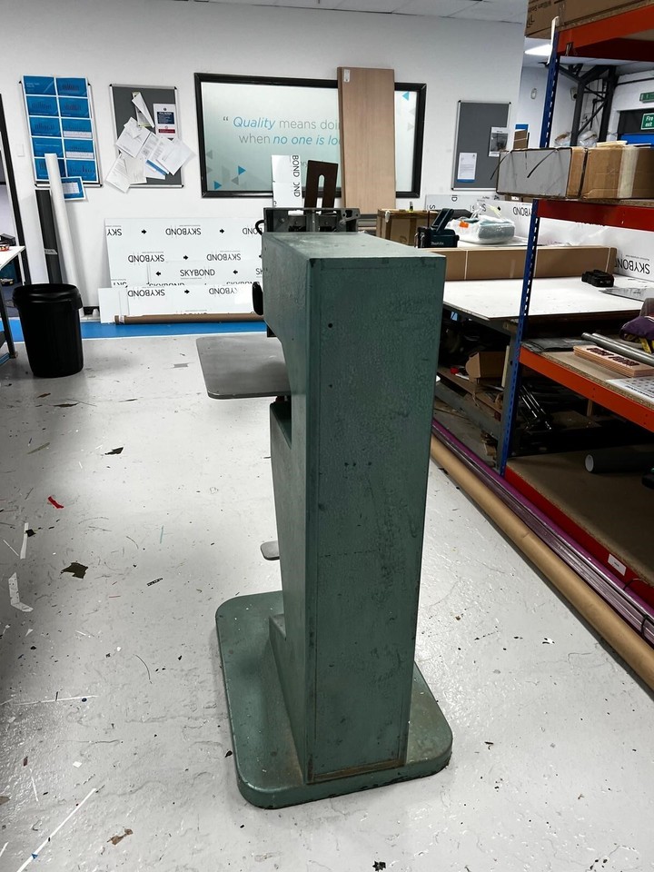 Professional Router Bench with Elu Router Excellent Condition eBay