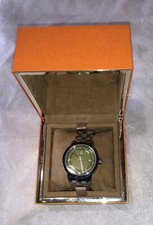TORY BURCH TORY OLIVE GREEN DIAL DATE ST. STEEL LADIES WATCH TRB1007 NEW DISPLAY