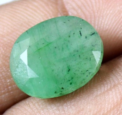 Natürlicher 7.55 Ct Oval Grüner Smaragd AGI Zertifikat T26976 14x11x6 mm