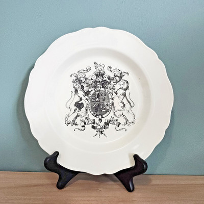 WILLIAMSBURG King's Tavern 9.5'' Dinner Plate Restaurantware Plate