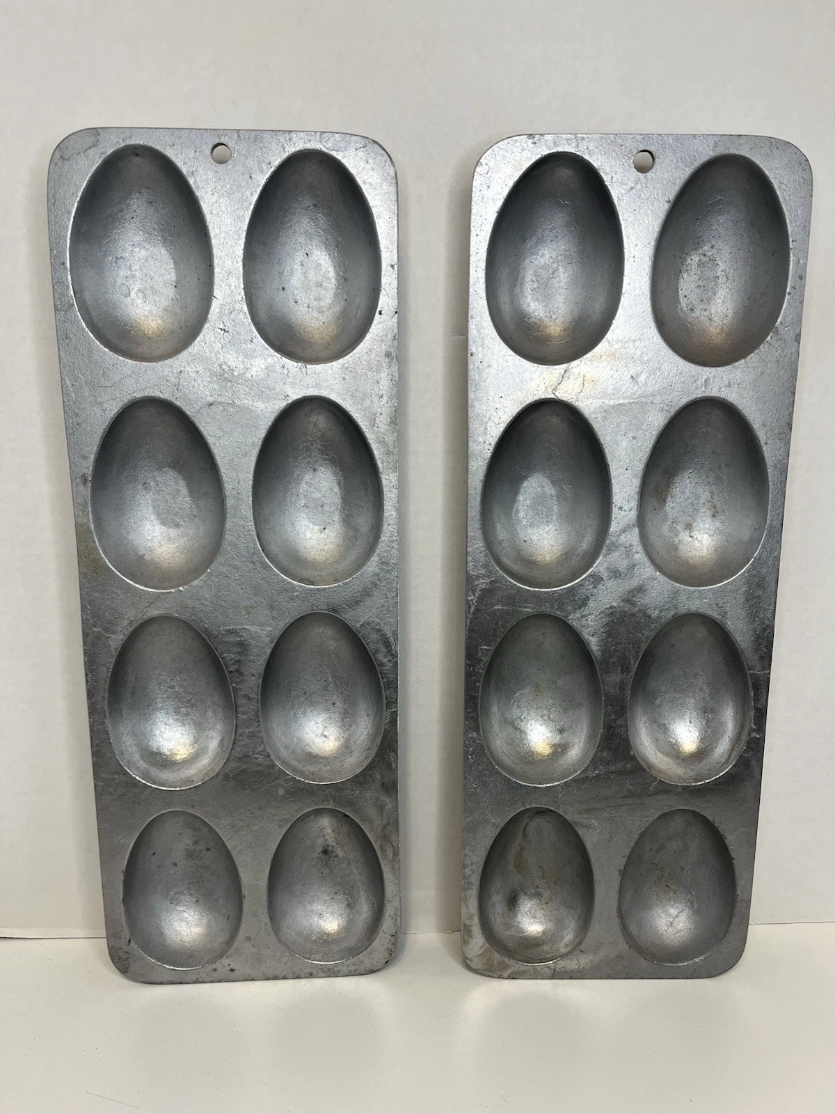 VTG Cast Aluminum Egg Pans (2) Baking Cupcake Cornbread Muffin Chocolate Mold