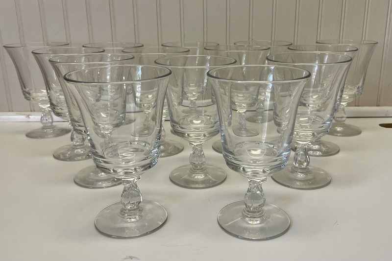 Set Of 14 vintage Fostoria Century crystal goblets