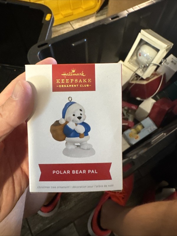 HALLMARK ORNAMENT 2022 POLAR BEAR PAL KOC MEMBER EXCLUSIVE ORNAMENT —NIB