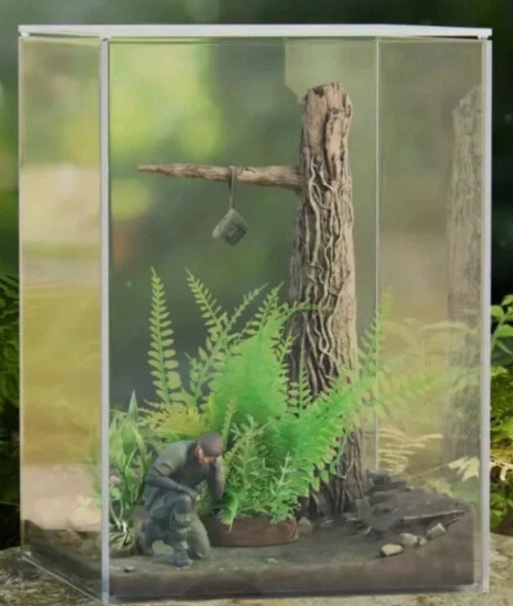 Metal Gear Solid 3 Delta Snake Eater Collector Edition Terrarium