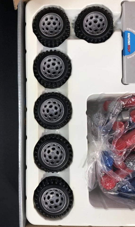 ZOOBMOBILE CAR DESIGNER KIT 76 PIECES INSTRUCTIONS FOR 13 MODELS 12 WHEELS - Image 4 of 4