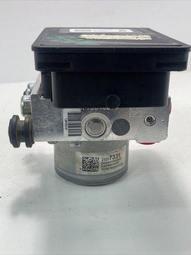 2014 - 2016 Chevrolet Impala ABS Antilock brake pump module OEM 23227331 - Picture 7 of 9