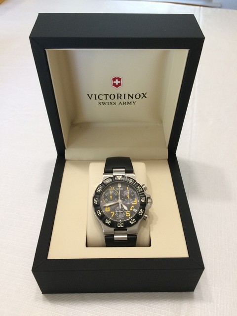 Authentic MONTBLANC 7060 Summit XL Chronograph Quartz / Black Dial SS R4 | eBay