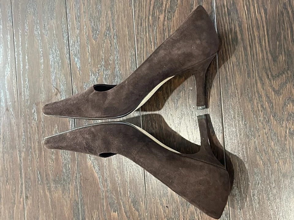 Antonio Melani Women Suede Brown Heel Size 7M Classic - Image 4 of 4