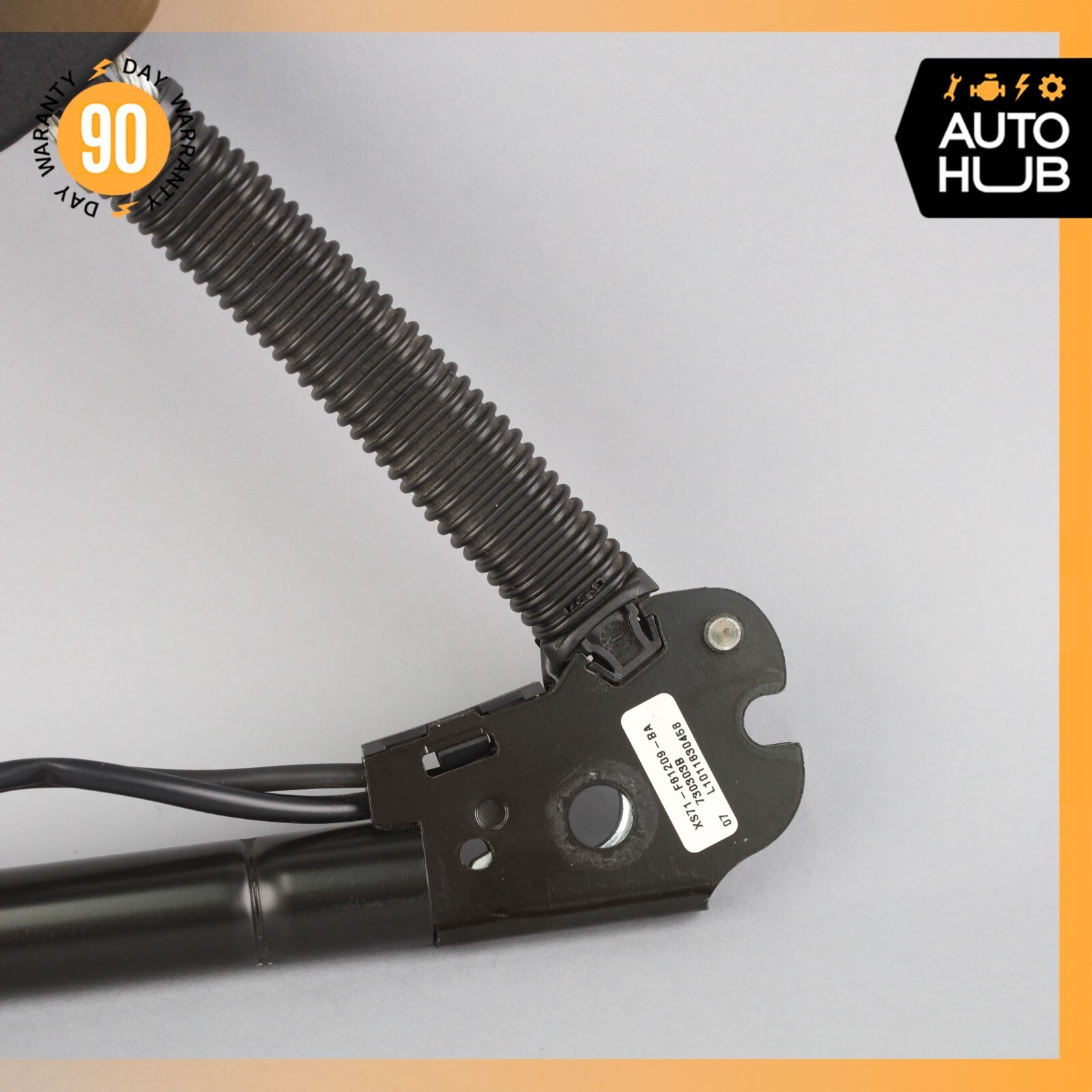 00-04 Aston Martin DB7 Vantage Front Left Side Seat Belt Buckle Black OEM 23k