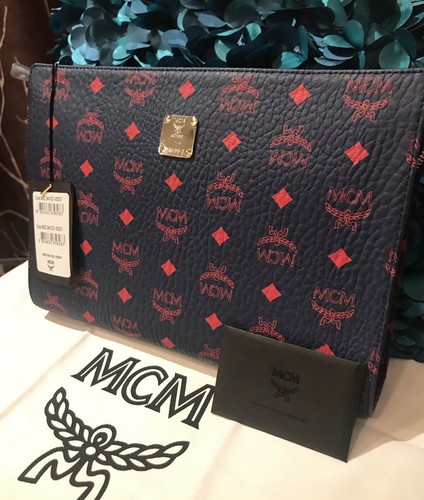 mcm clutch black