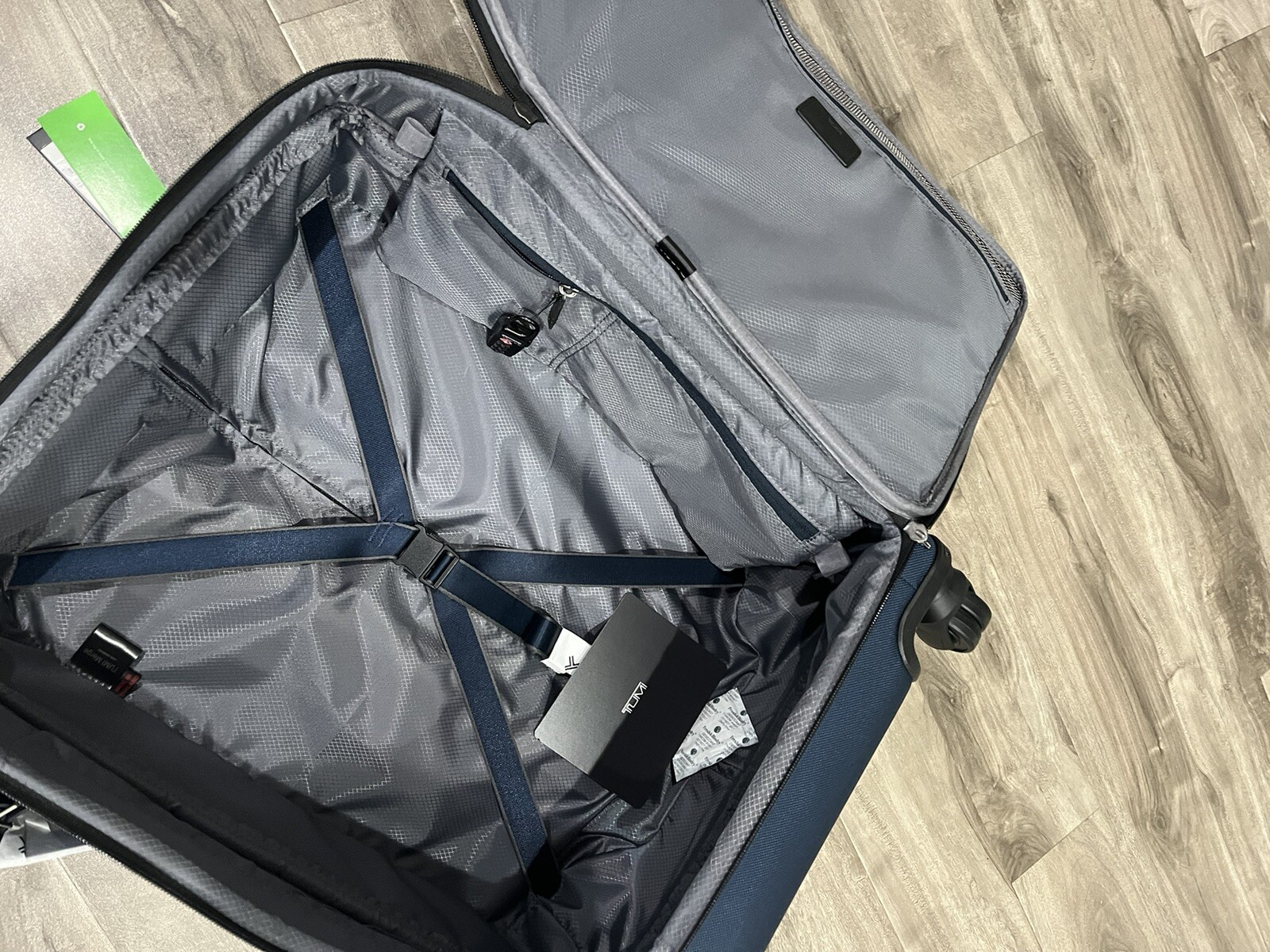Tumi Merge Front lid Continental Carry On Luggage Expandadle NAVY/BLACK eBay