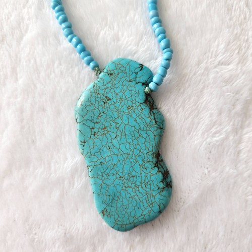 Vintage Turquoise Beaded Necklace Blue Howlite Stone Boho Hippie Witchy Jewelry