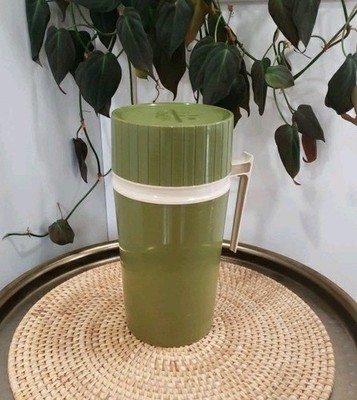 Vintage Avocado Green Pint Thermos King Seeley Plastic Glass Core Model 7202 VTG