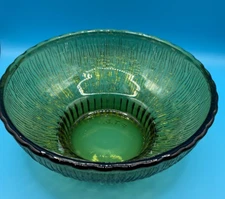 Vintage 1975 FTD Green Pressed Glass Floral Bowl – Textured Pattern