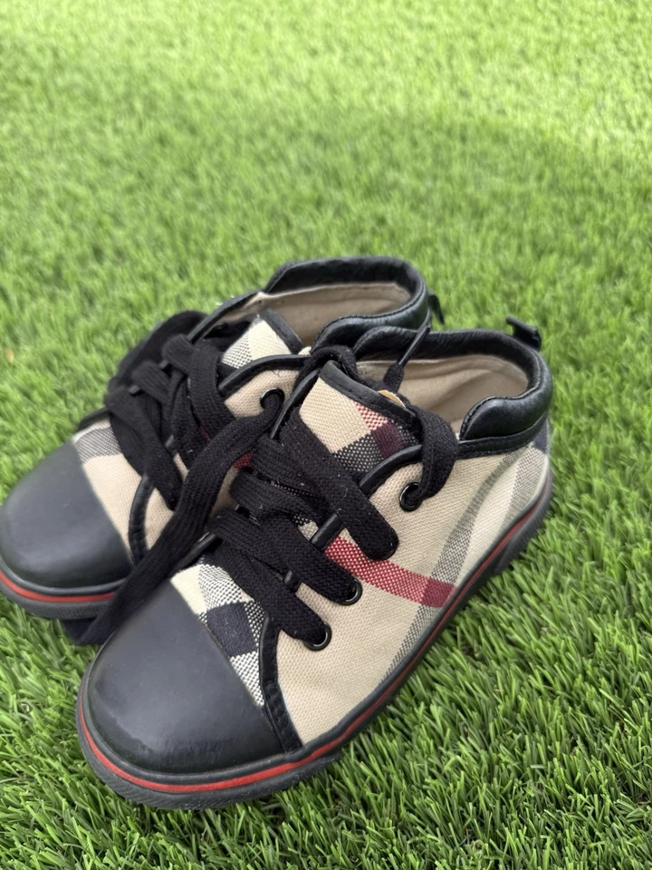 Zapatos Burberry niños talla 29 EE. UU. 11 Foto 2 de 4