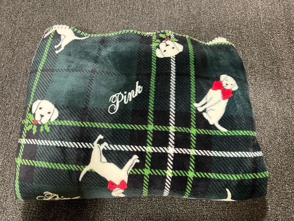 Victoria's Secret Pink Plush Sherpa Green Blanket White Dog 50x60in Christmas - Image 2 of 4